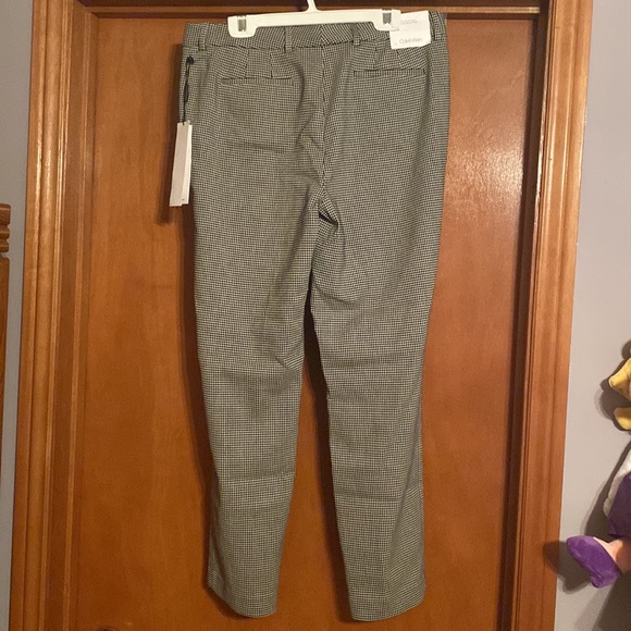 NWT 12p slim fit Calvin Klein pants/cropped trousers - Picture 2 of 9